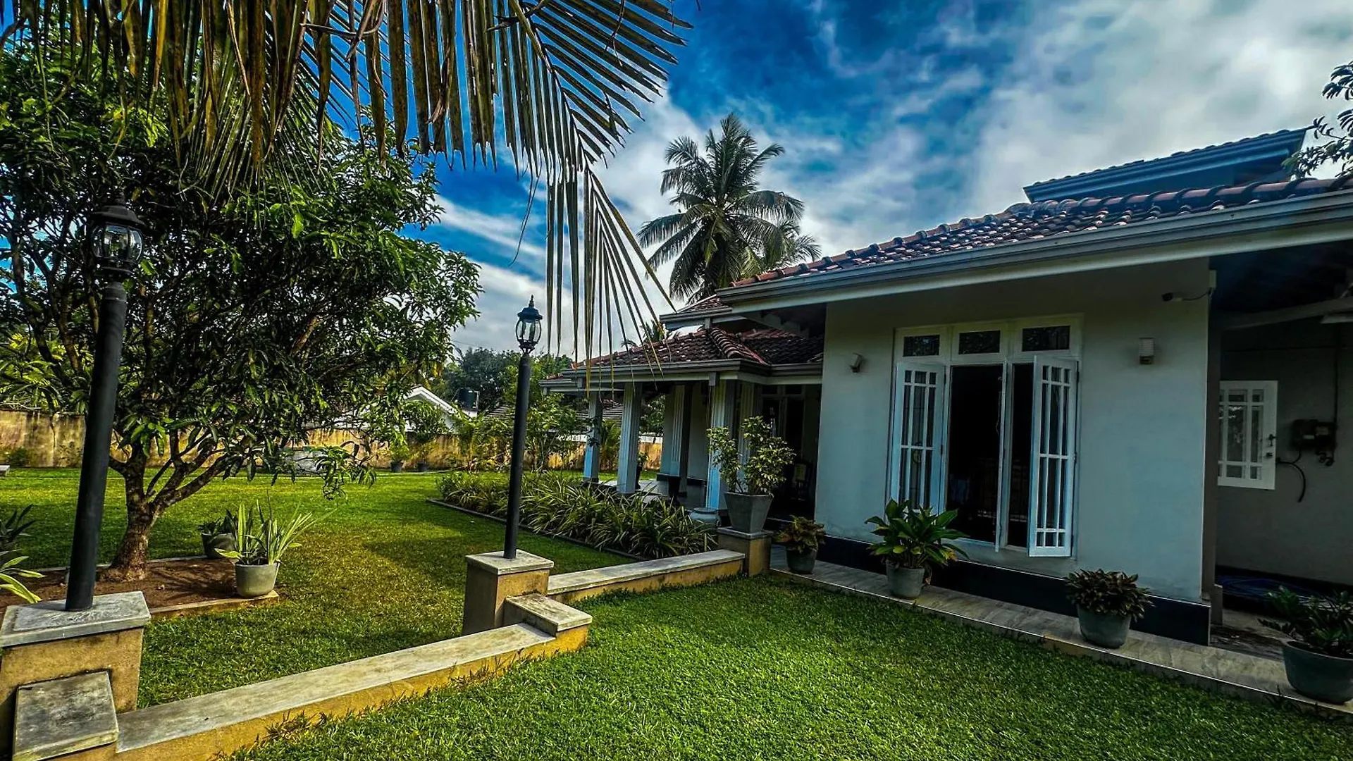 Guest house Tranquil Residence Negombo Sri Lanka